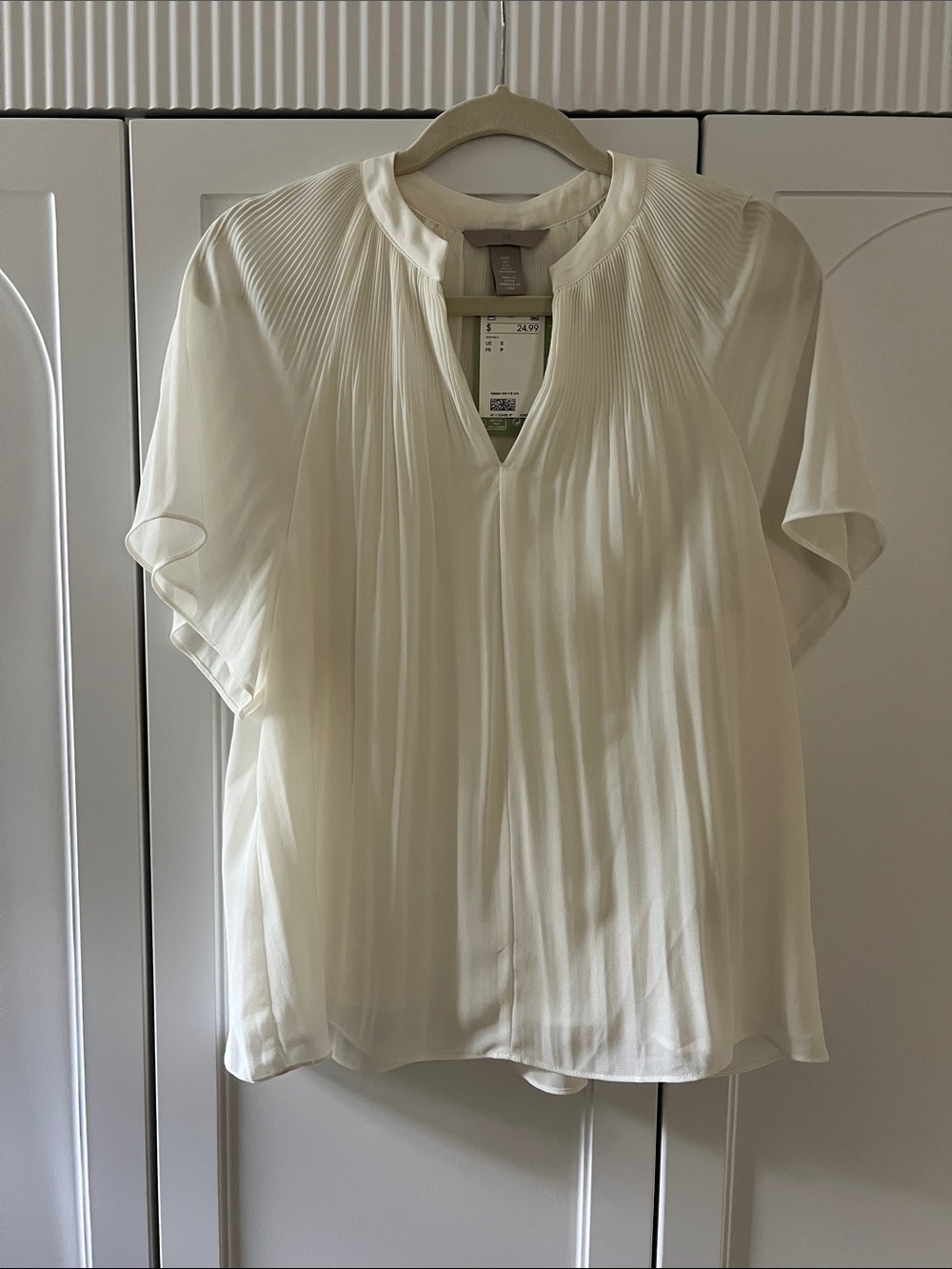 H&M Cream Pleated Short-Sleeve Blouse